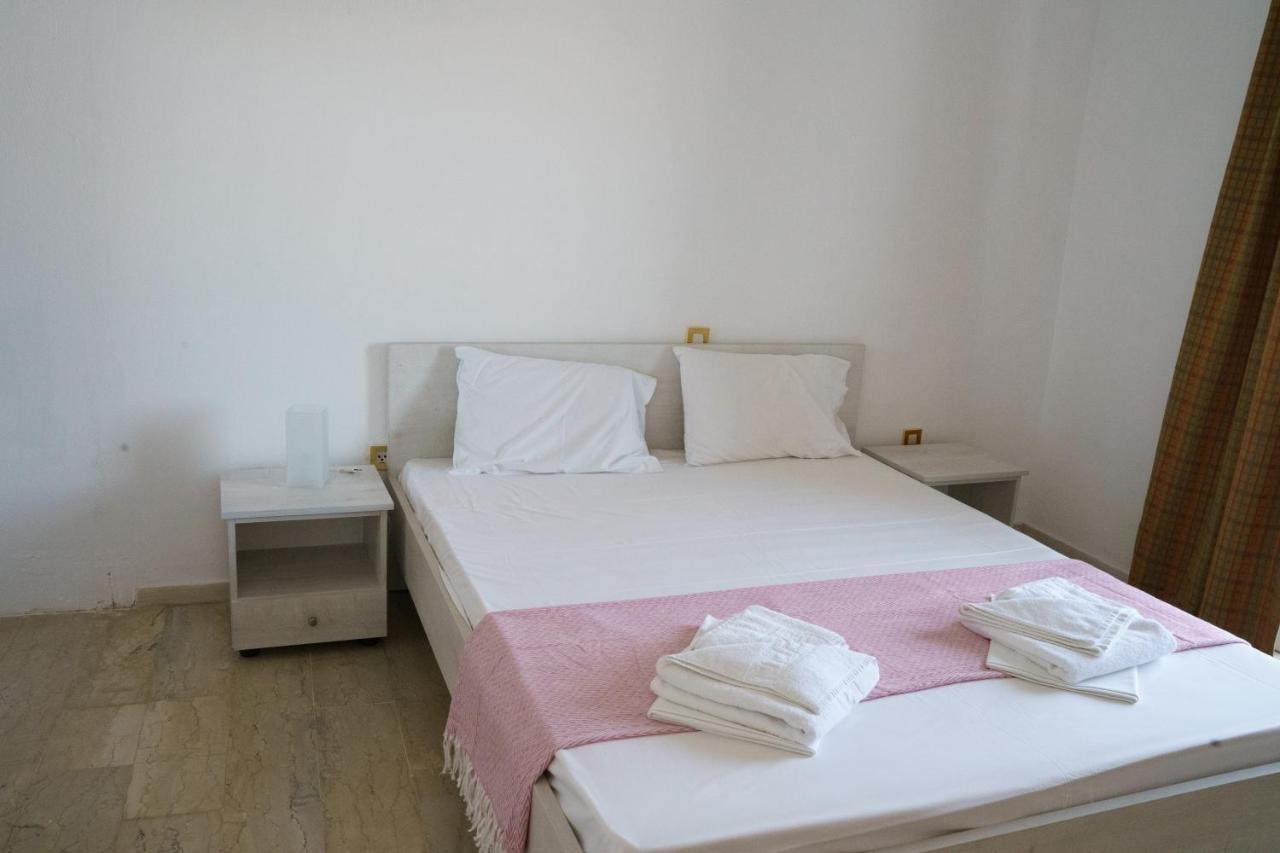 Sigma Hotel Paralia Vrachou Eksteriør billede