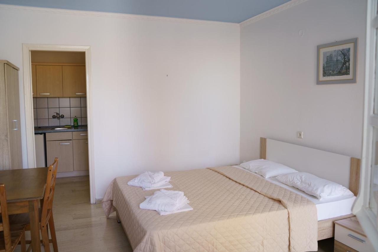 Sigma Hotel Paralia Vrachou Eksteriør billede