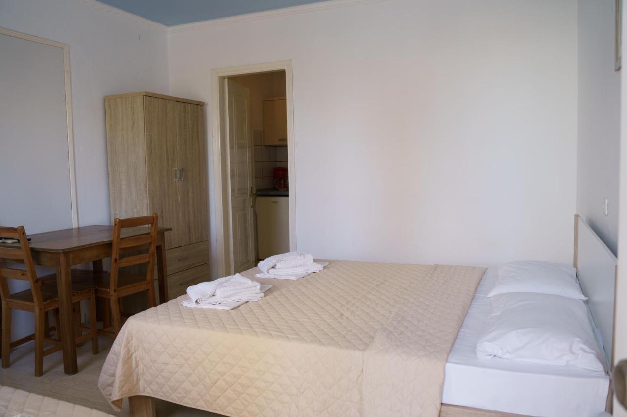 Sigma Hotel Paralia Vrachou Eksteriør billede
