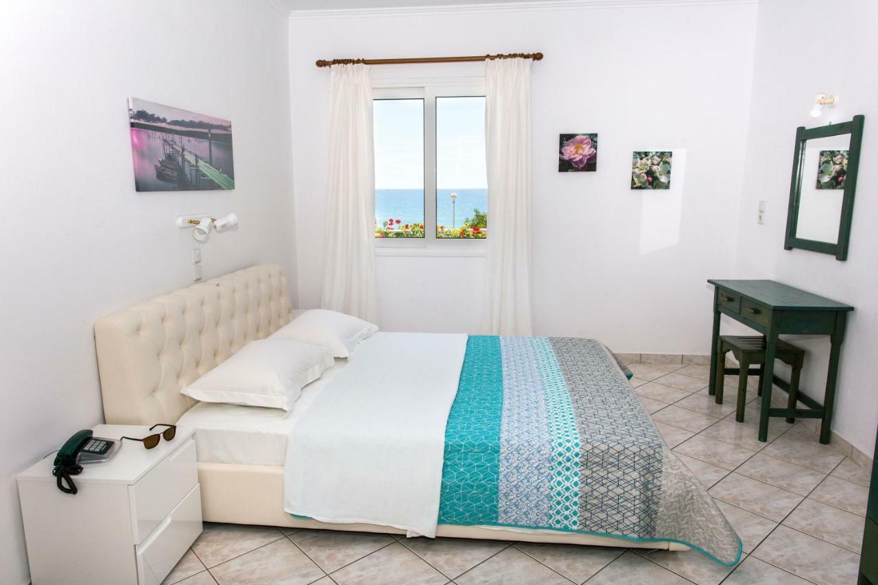 Sigma Hotel Paralia Vrachou Eksteriør billede