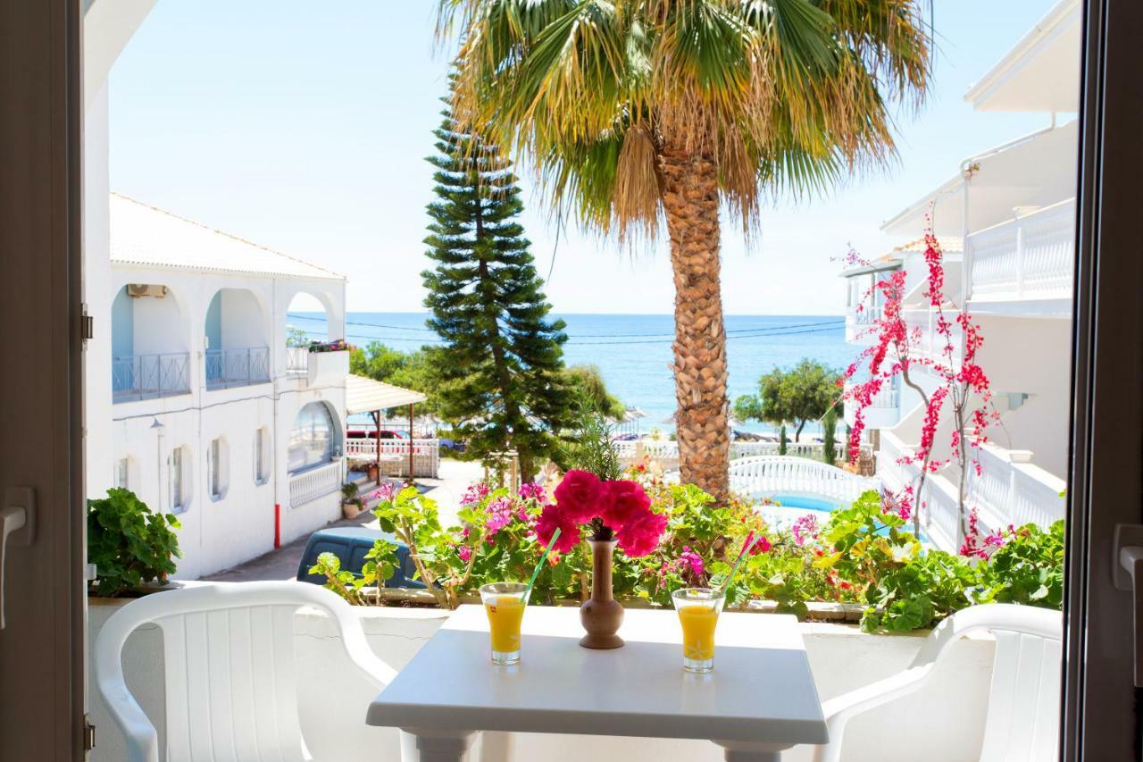 Sigma Hotel Paralia Vrachou Eksteriør billede